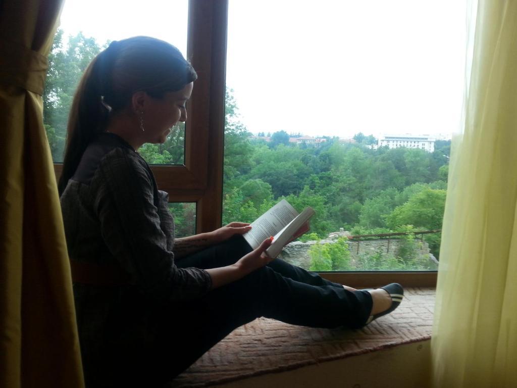 Boliari Hotel Veliko Tarnovo Quarto foto